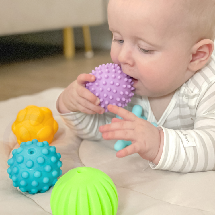 woopie-baby-klocki-sensoryczne-do-sciskania-6-el (4).jpg
